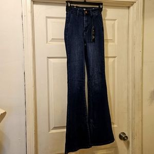 NWT!!! l & m Black Label Jeans Sz 0. Finley High Rise Flare